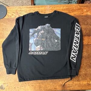 BoxLunch DC Comics Batman Long Sleeve Shirt Size Large Graphic  ￼